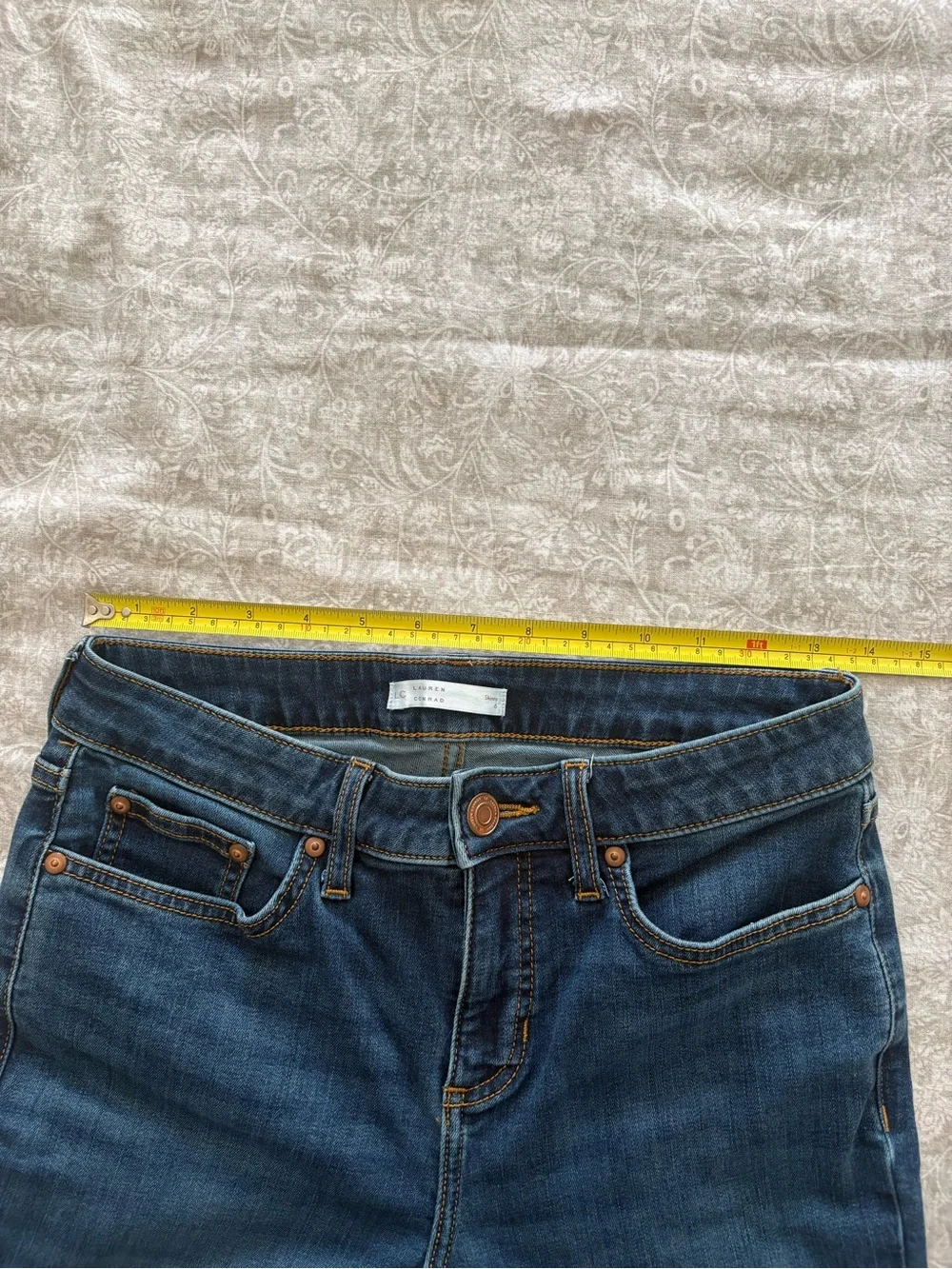LC Lauren Conrad Women's Dark Blue Skinny Jeans Size 6